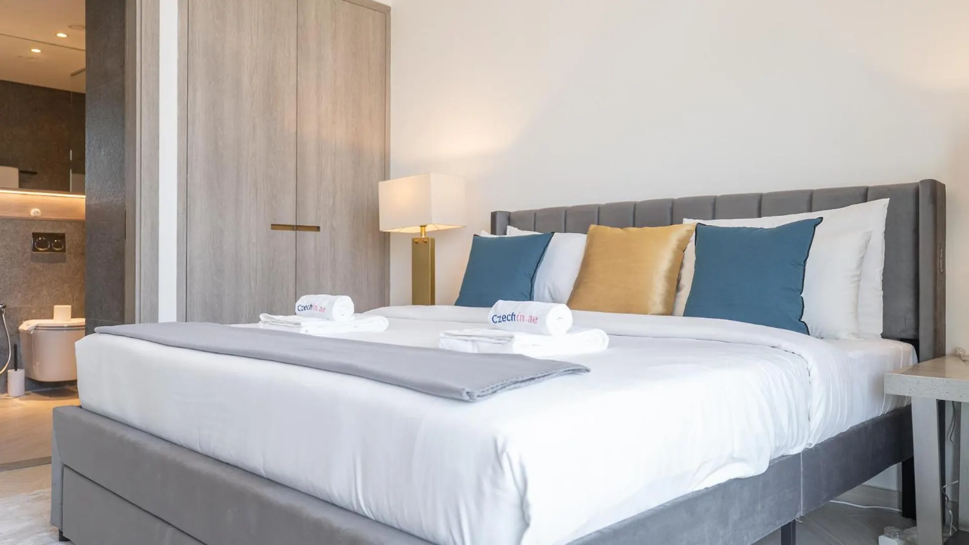 Luxury Stay Jvc Modern 1Bhk Pool & Gym Access Dubai Förenade Arabemiraten