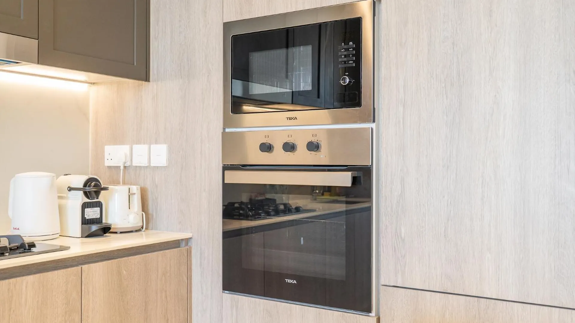 Luxury Stay Jvc Modern 1Bhk Pool & Gym Access Dubai Förenade Arabemiraten